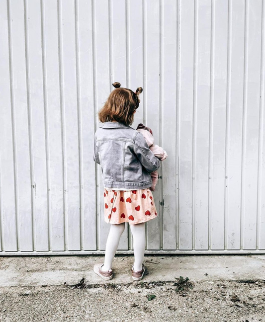 So kannst du dein Kind durch  starke Gefühlsstürme  begleiten.